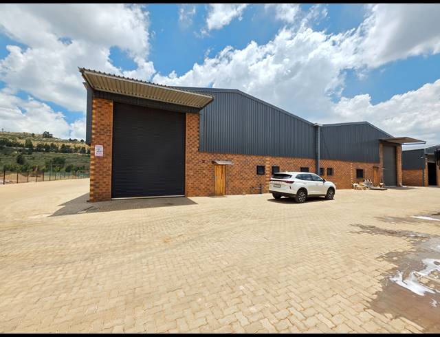 815M² WAREHOUSE TO LET IN AEROTON